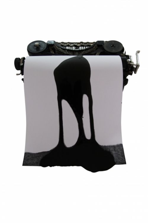 Fotografia de Javier Sanz - Galeria Fotografica: surrealismo - Foto: la inutilidad de escribir