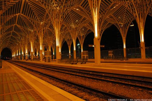 Fotografia de ERIKA TROUBLE - Galeria Fotografica: Arquitectura - Foto: Gare do Oriente Lisboa