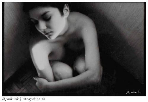 Fotografia de Aonikenk.fotografias - Galeria Fotografica: Desnudos - Foto: Mirada en picada