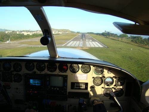 Fotografia de F.F. Fotografia - Galeria Fotografica: Aproccinaci�n - Foto: 	Volar							