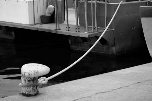 Fotografia de Javier Ballester - Galeria Fotografica: Estas son algunas de mis primeras fotos, criticadlas porfavor... - Foto: 		Barco atado						