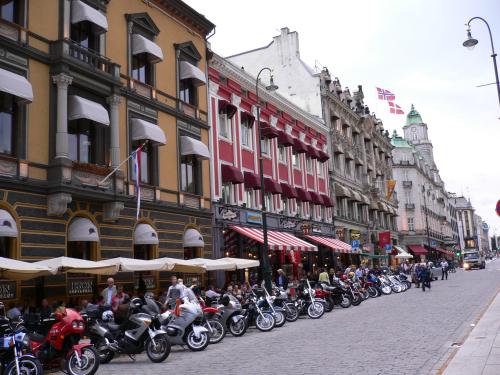 Fotografia de Litus - Galeria Fotografica: Pueblos y ciudades - Foto: Concentracin motera