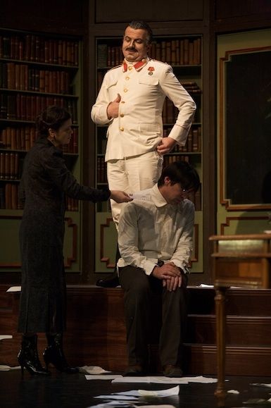 Fotografia de La General fotografos - Galeria Fotografica:  Cartas de amor a Stalin  - Foto: 