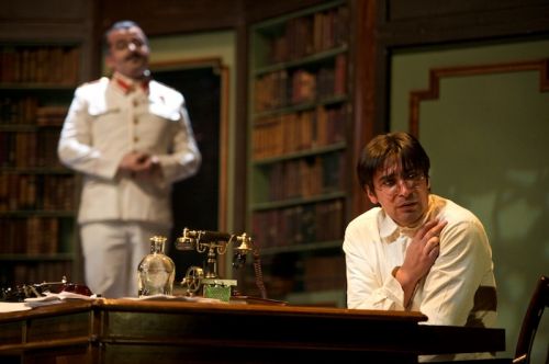 Fotografia de La General fotografos - Galeria Fotografica:  Cartas de amor a Stalin  - Foto: 