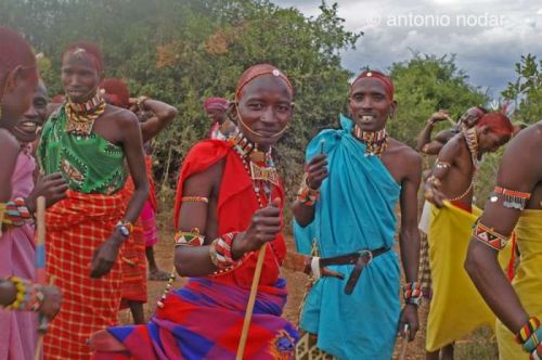 Fotografia de Antonio Nodar - Galeria Fotografica: Samburu Dance - Foto: 