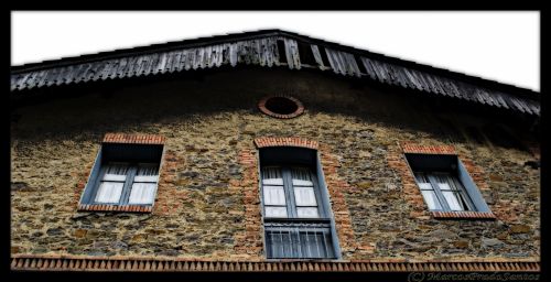 Fotografia de Marcos prado santos - Galeria Fotografica: Fotos de una serie sobre zonas, y arquitectura abandonadas en asturias-El entrego - Foto: 