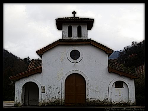 Fotografia de Marcos prado santos - Galeria Fotografica: Fotos de una serie sobre zonas, y arquitectura abandonadas en asturias-El entrego - Foto: 