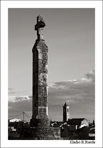 Fotos menos valoradas » Foto de Eladio.R.Rueda - Galería: Momentos - Fotografía: La cruz del pueblo