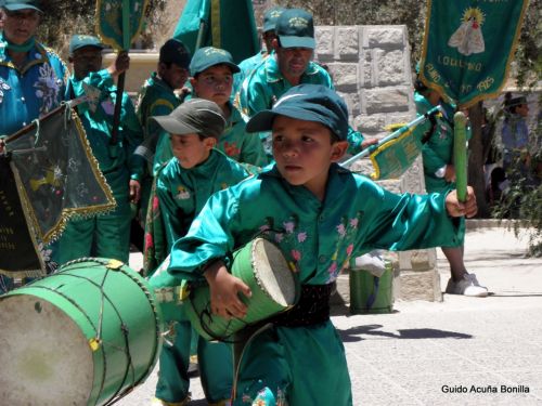 Fotografia de Guido Acua Bonilla - Galeria Fotografica: Nios de la Virgen del Rosario de Andacollo - Foto: 