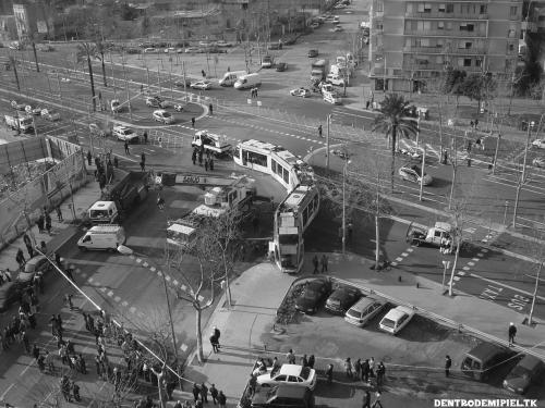 Fotos menos valoradas » Foto de cristian - Galería: barcelona b/n - Fotografía: choque tramvia