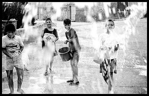 Fotos menos valoradas » Foto de Agustin Muoz Luna - Galería: Cosas de nios - Fotografía: fiesta del agua