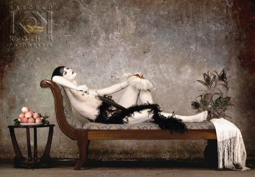 Fotografías mas votadas » Autor: Marcelo Kohn y Cia. Ltda. - Galería: Eros, la Biologa del Amor - Fotografía: La Pluma de Leda