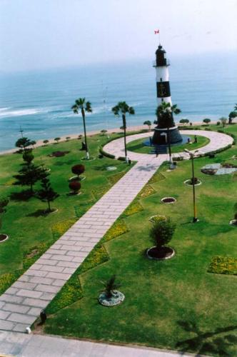 Fotos mas valoradas » Foto de IMAGENES - Galería: Paisajes y Panoramicas - Fotografía: Faro de Miraflores