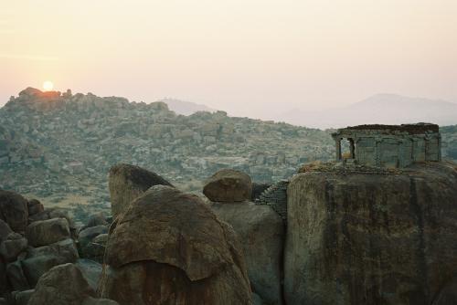 Fotos menos valoradas » Foto de Uberblue - Galería: India - Fotografía: Amanecer en Hampi