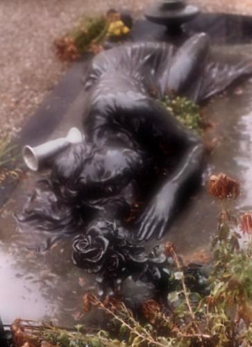 Fotos menos valoradas » Foto de Siana - Galería: Las mujeres del cementerio de Turn - Fotografía: Desolada