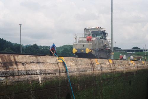 Fotos mas valoradas » Foto de Annie - Galería: Travesia por el Canal de Panam - Fotografía: En plena faena