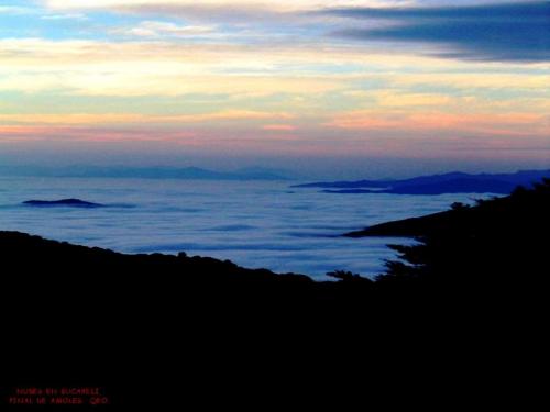 Fotos mas valoradas » Foto de MOTOSIERRAGORDA - Galería: SIERRAGORDA QUERETARO - Fotografía: NUBES EN BUCARELI